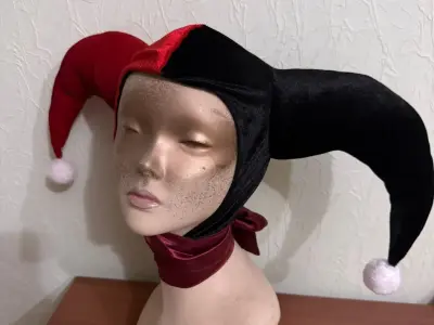 Шапка Харли Квинн